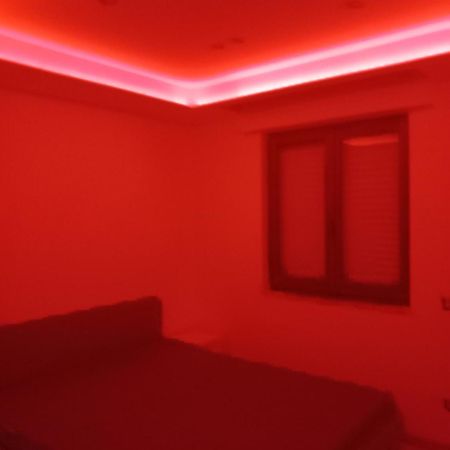 Chromotherapy Flat Monserrato Eksteriør bilde
